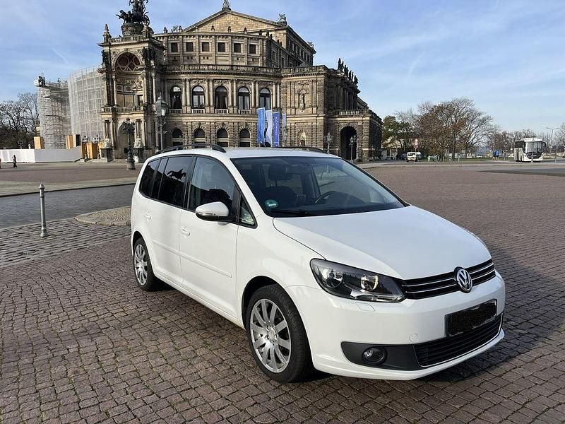 Gebraucht VW Touran Comfortline 140 PS (102 kW) 2015 Weiß Van / Kleinbus