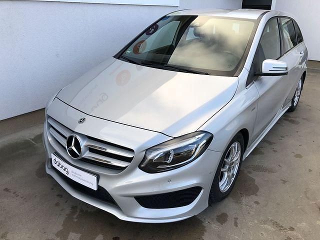 Silber Gebraucht 2018 Mercedes B200 Edition Van / Kleinbus | 19.290 € (Fairer Preis) - Bild 1/4