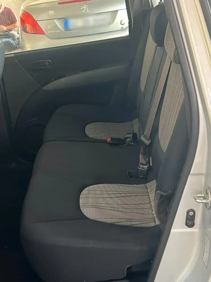 Gebraucht Hyundai Matrix 106 PS (77 kW) 2009 Grau Van / Kleinbus
