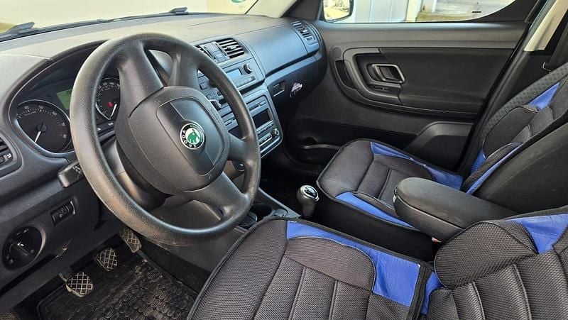 Gebraucht Skoda Roomster 105 PS (77 kW) 2011 Gold Van / Kleinbus