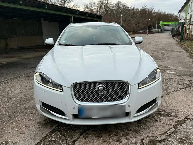 Gebraucht Jaguar XF 200 PS (147 kW) 2013 Weiß Kombi