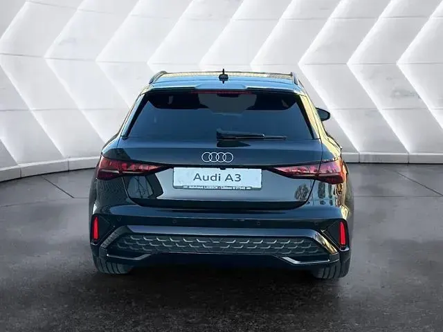 Gebraucht Audi A3 S-Line 150 PS (110 kW) 2026 Schwarz Limousine