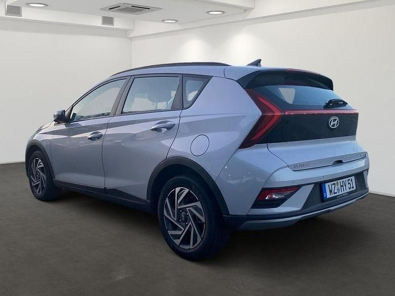 Gebraucht Hyundai Bayon Trend 101 PS (74 kW) 2024 Purple (lumen grey / mic) SUV