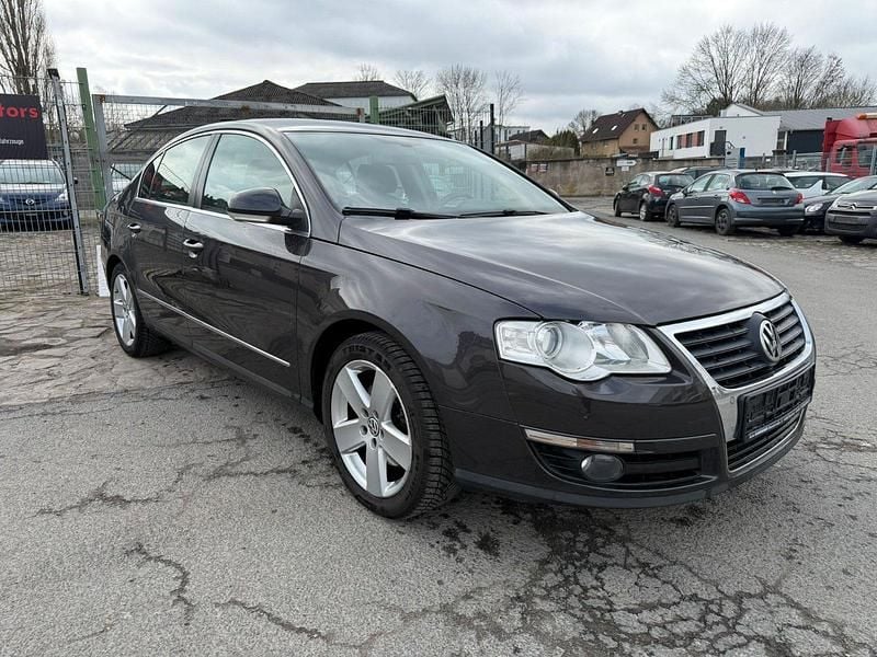 Używany VW Passat 116 KM (85 kW) 2005 Brązowy Sedan/Limuzyna