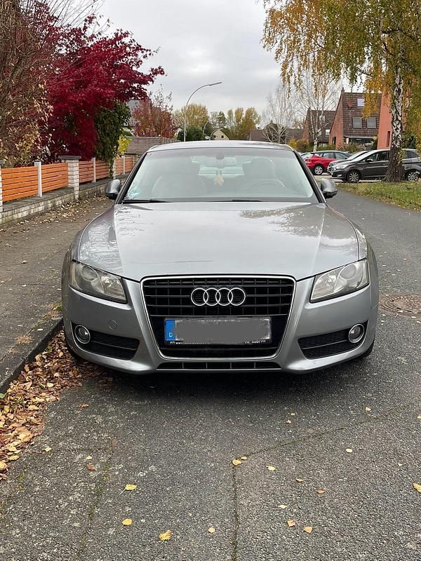 Grau Gebraucht 2007 Audi A5 Coupé | 14.999 € - Bild 1/4
