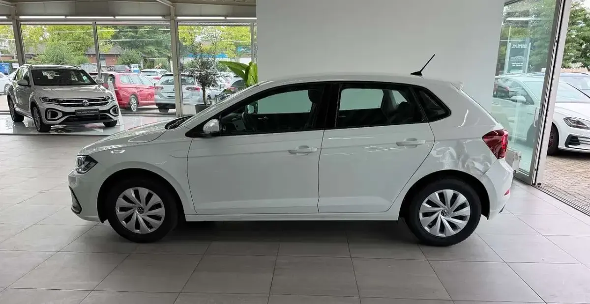 Gebraucht VW Polo Life 80 PS (58 kW) 2024 Weiß Kleinwagen