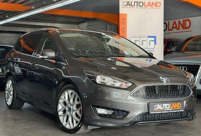 Grau Gebraucht 2016 Ford Focus Sport Kombi | 8.999 € (Fairer Preis) - Bild 1/4