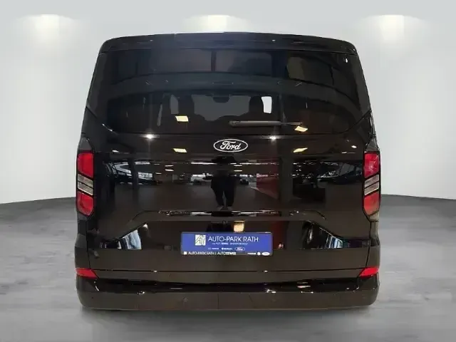 Neu Ford Tourneo Custom Titanium 2026 Schwarz Van