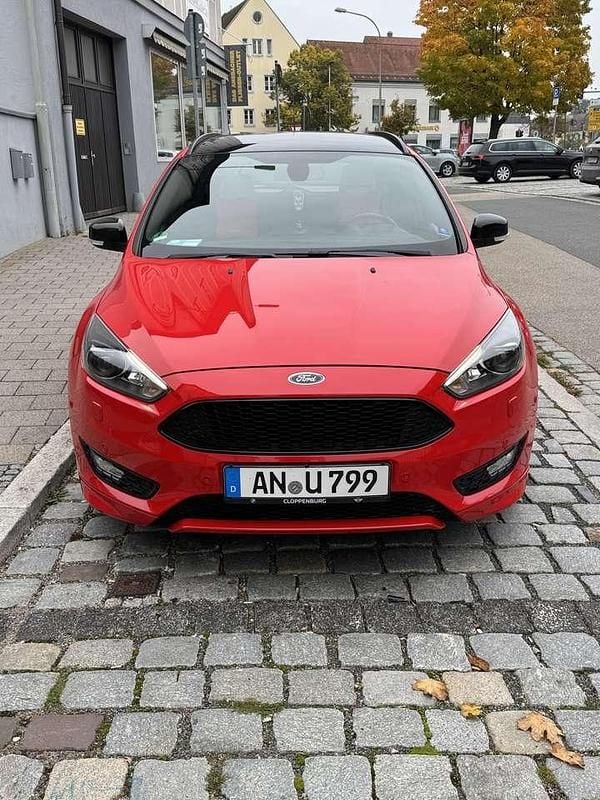 Rot Gebraucht 2017 Ford Focus ST-Line Kombi | 9.500 € (Guter Preis) - Bild 1/4