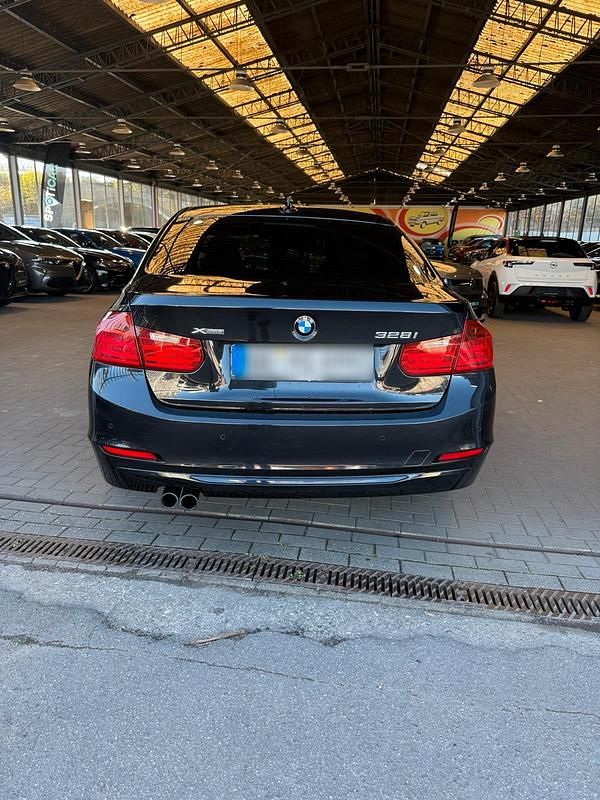 Second-hand BMW 328 245 CP (180 kW) 2012 Negru Berlinǎ