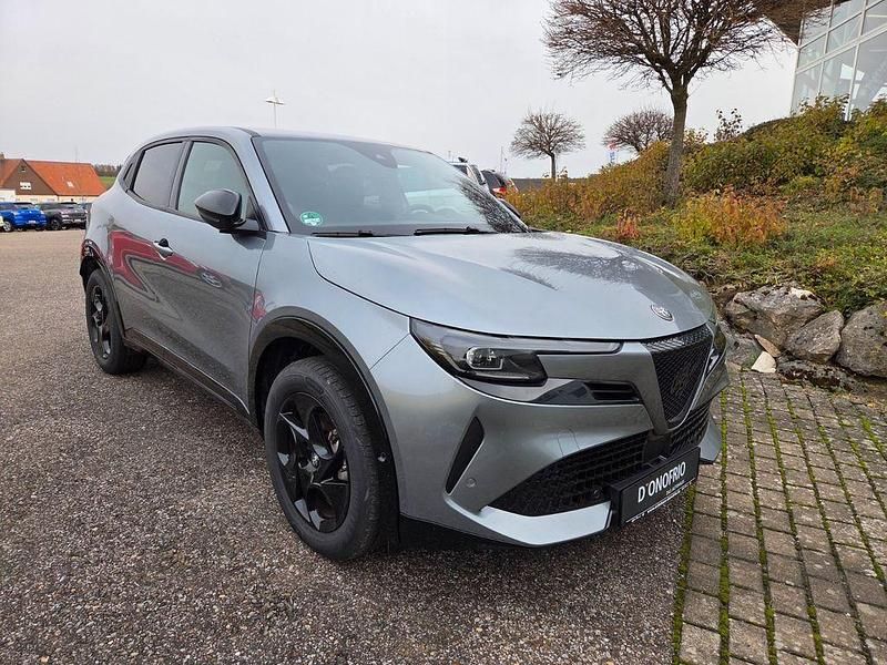 Grau Gebraucht 2025 Alfa Romeo GT Junior SUV | 29.990 € (Fairer Preis) - Bild 1/4