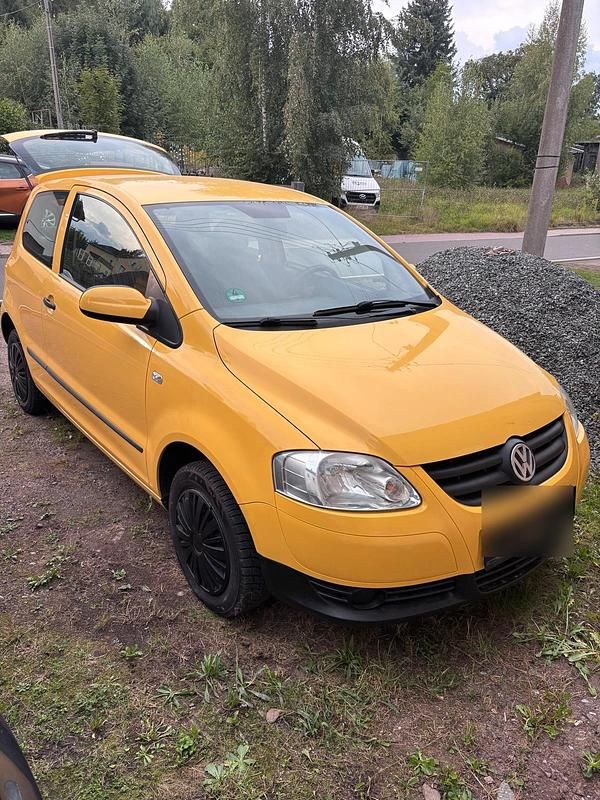 Gelb Gebraucht 2005 VW Fox Kleinwagen | 1.850 € (Fairer Preis) - Bild 1/4