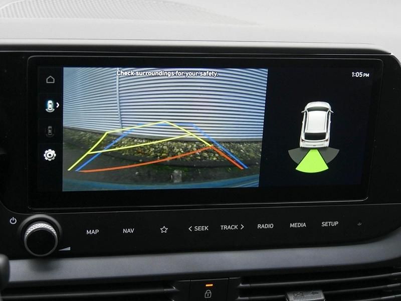 Neu Hyundai Bayon Select 74 PS (54 kW) 2026 Mangrove green SUV