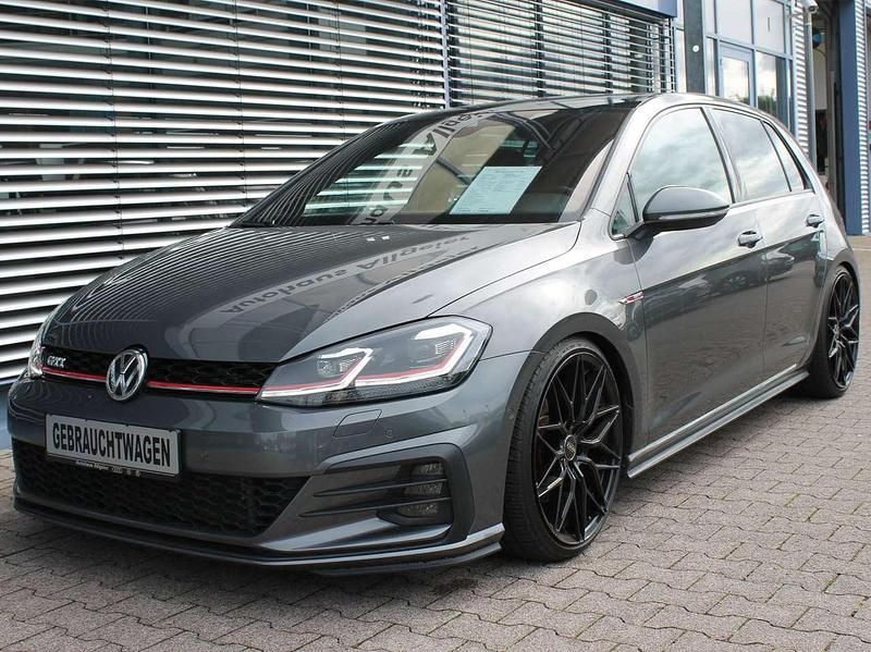 Indiumgrau metallic Gebraucht 2017 VW Golf VII GTI Kleinwagen | 22.990 € (Etwas zu teuer) - Bild 1/4