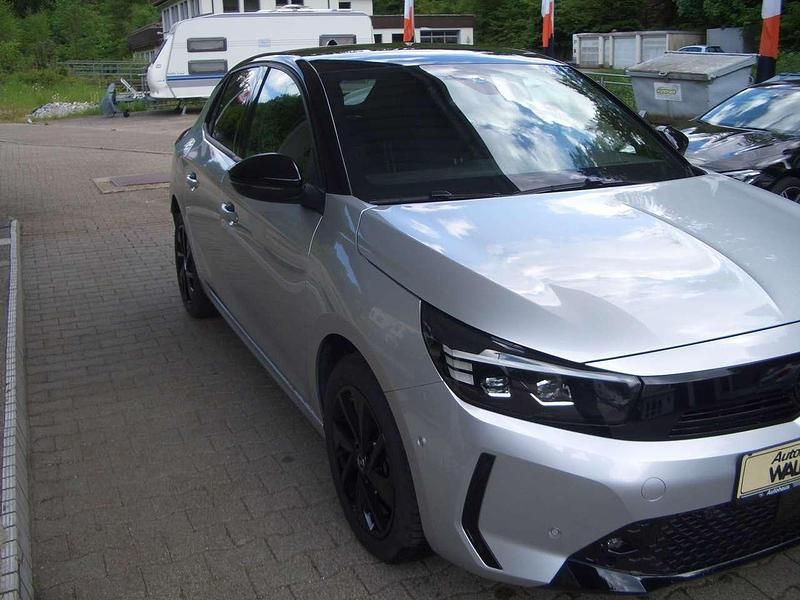 Gebraucht Opel Corsa 101 PS (74 kW) 2024 Kristall silber Kleinwagen