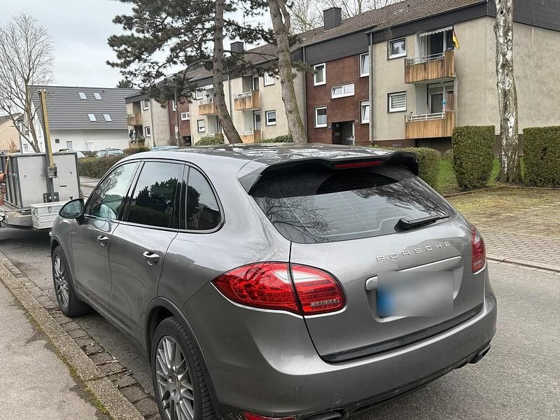 Gebraucht Porsche Cayenne 245 PS (180 kW) 2012 Grau SUV