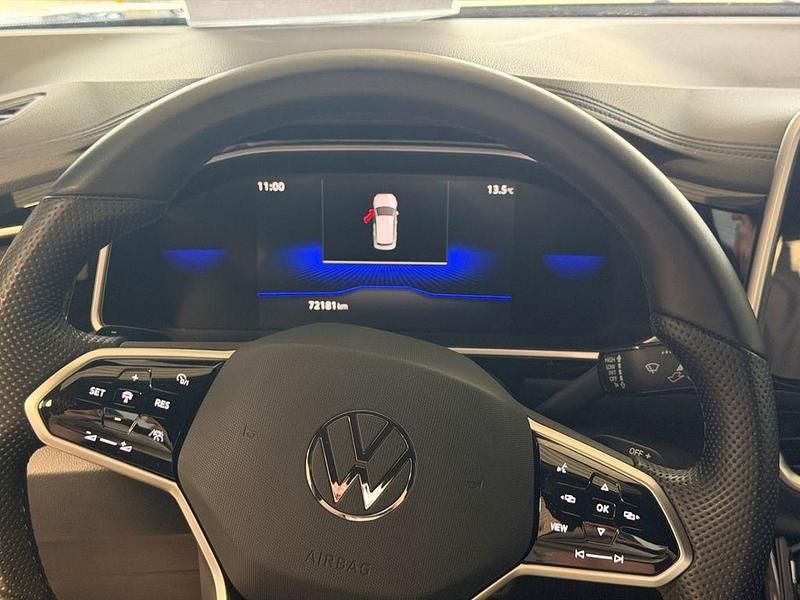 Gebraucht VW T-Roc R-line 150 PS (110 kW) 2023 Blau SUV