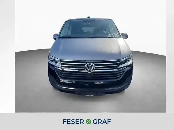 Schwarz/beige Gebraucht 2021 VW Multivan Van / Kleinbus | 54.980 € (Etwas zu teuer) - Bild 1/4