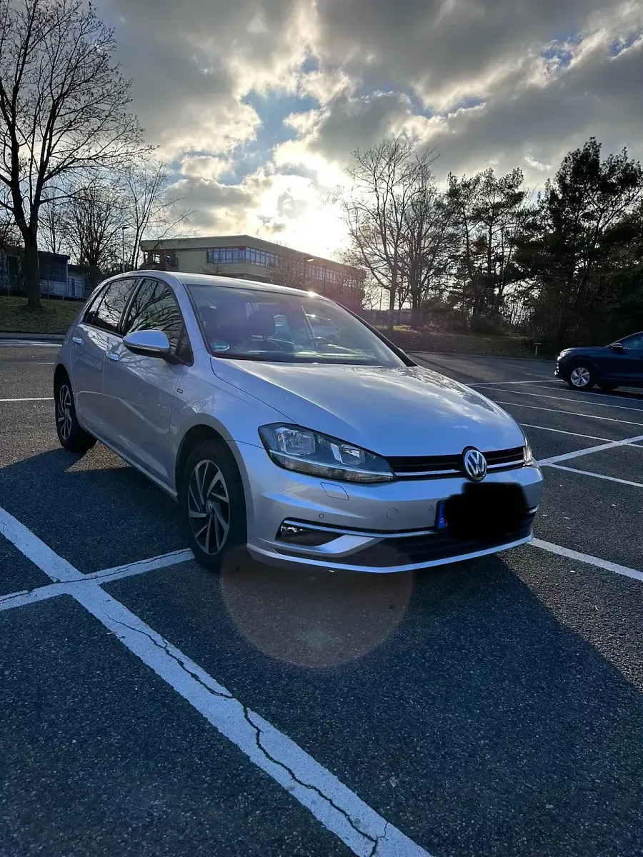 Gebraucht VW Golf VII 86 PS (63 kW) 2019 Silber Kleinwagen