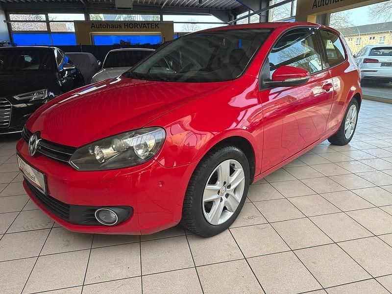 Gebraucht VW Golf VI 80 PS (58 kW) 2009 Rot Kleinwagen