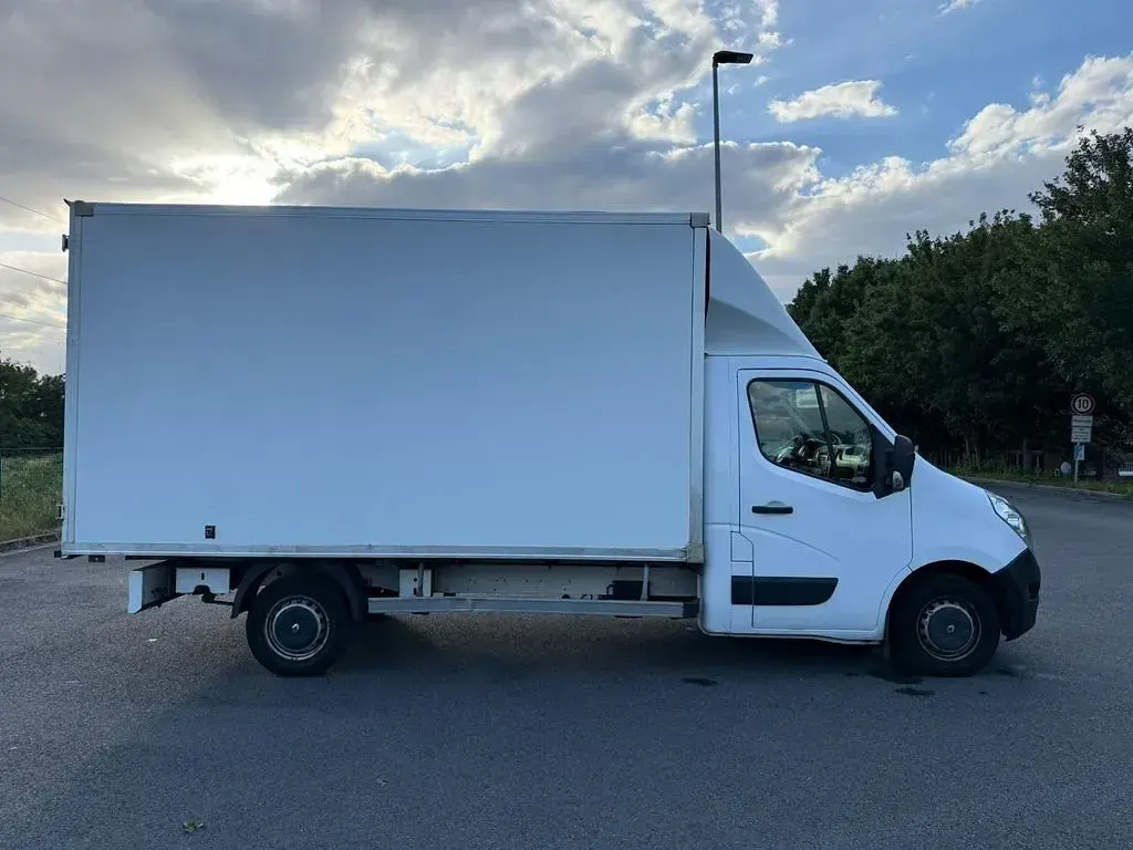 Gebraucht Renault Master 145 PS (106 kW) 2018 Weiß Van