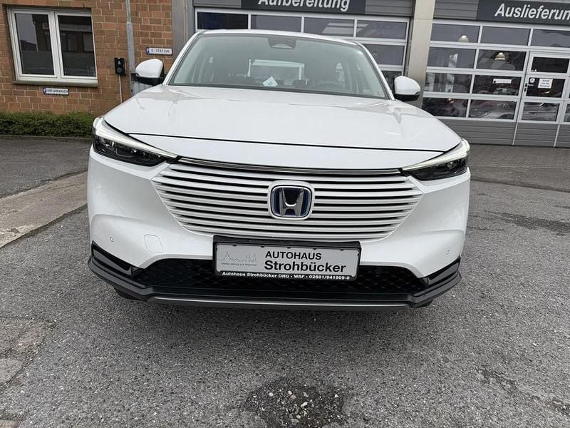 Gebraucht Honda HR-V Elegance 131 PS (96 kW) 2022 Platinum white SUV