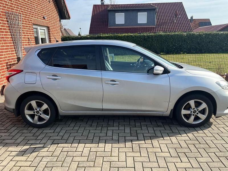 Gebraucht Nissan Pulsar N-Connecta 116 PS (85 kW) 2016 Silber Kleinwagen