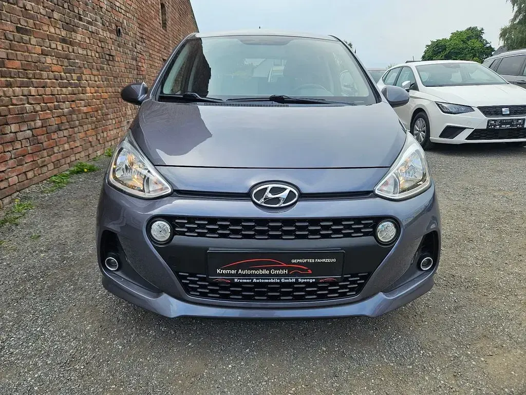 Gebraucht Hyundai i10 YES! 87 PS (63 kW) 2018 Grau Kleinwagen