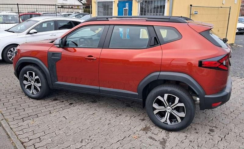 Neu Dacia Duster Expression 131 PS (96 kW) 2025 Orange SUV