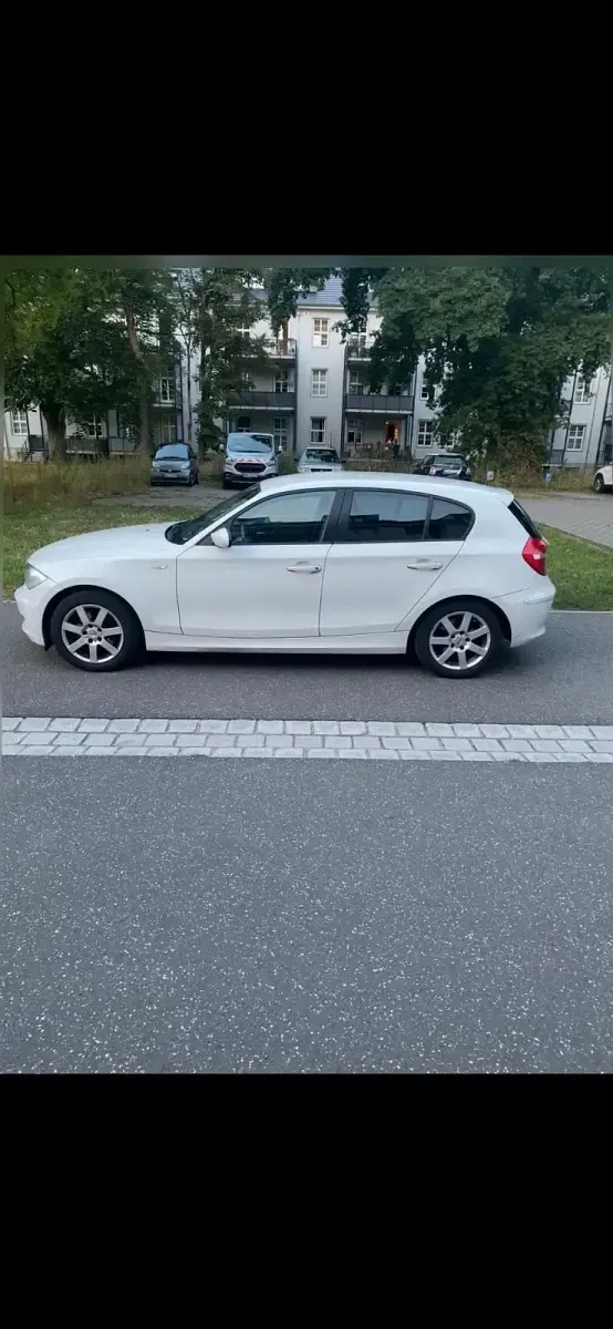 Gebraucht BMW 118 129 PS (94 kW) 2007 Weiß Kleinwagen