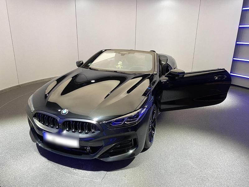 Gebraucht BMW M8 Efficient Dynamics 333 PS (244 kW) 2022 Schwarz Cabrio