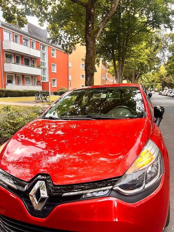 Rot Gebraucht 2014 Renault Clio IV Initiale Paris Kleinwagen | 6.500 € (Fairer Preis) - Bild 1/4