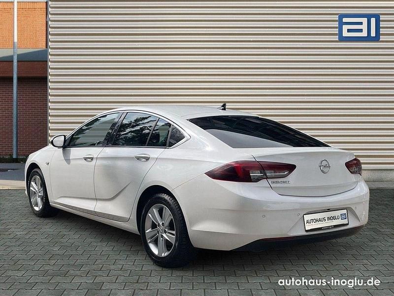 Gebraucht Opel Insignia 170 PS (125 kW) 2020 Weiß Limousine