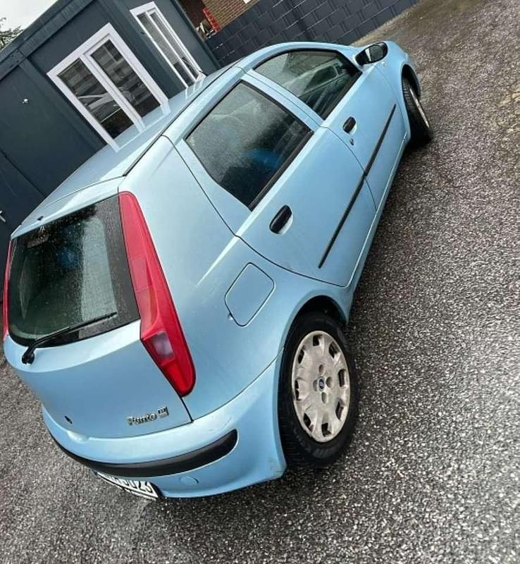 Gebraucht Fiat Punto 60 PS (44 kW) 2001 Blau Kleinwagen