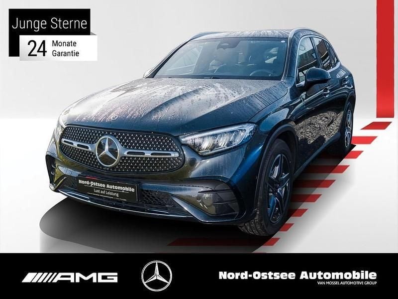 Metalliclack graphitgrau Gebraucht 2024 Mercedes GLC300 AMG SUV | 55.490 € - Bild 1/4