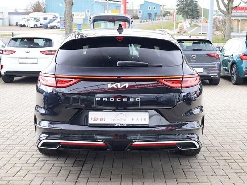 Neu Kia ProCeed GT-Line 140 PS (102 kW) 2025 Schwarz Kombi