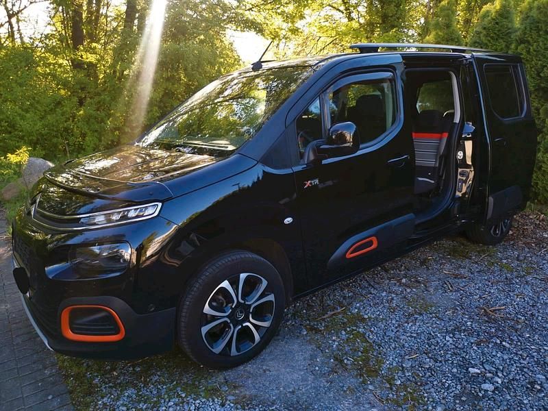 Gebraucht Citroën Berlingo XTR 131 PS (96 kW) 2023 Schwarz Van / Kleinbus