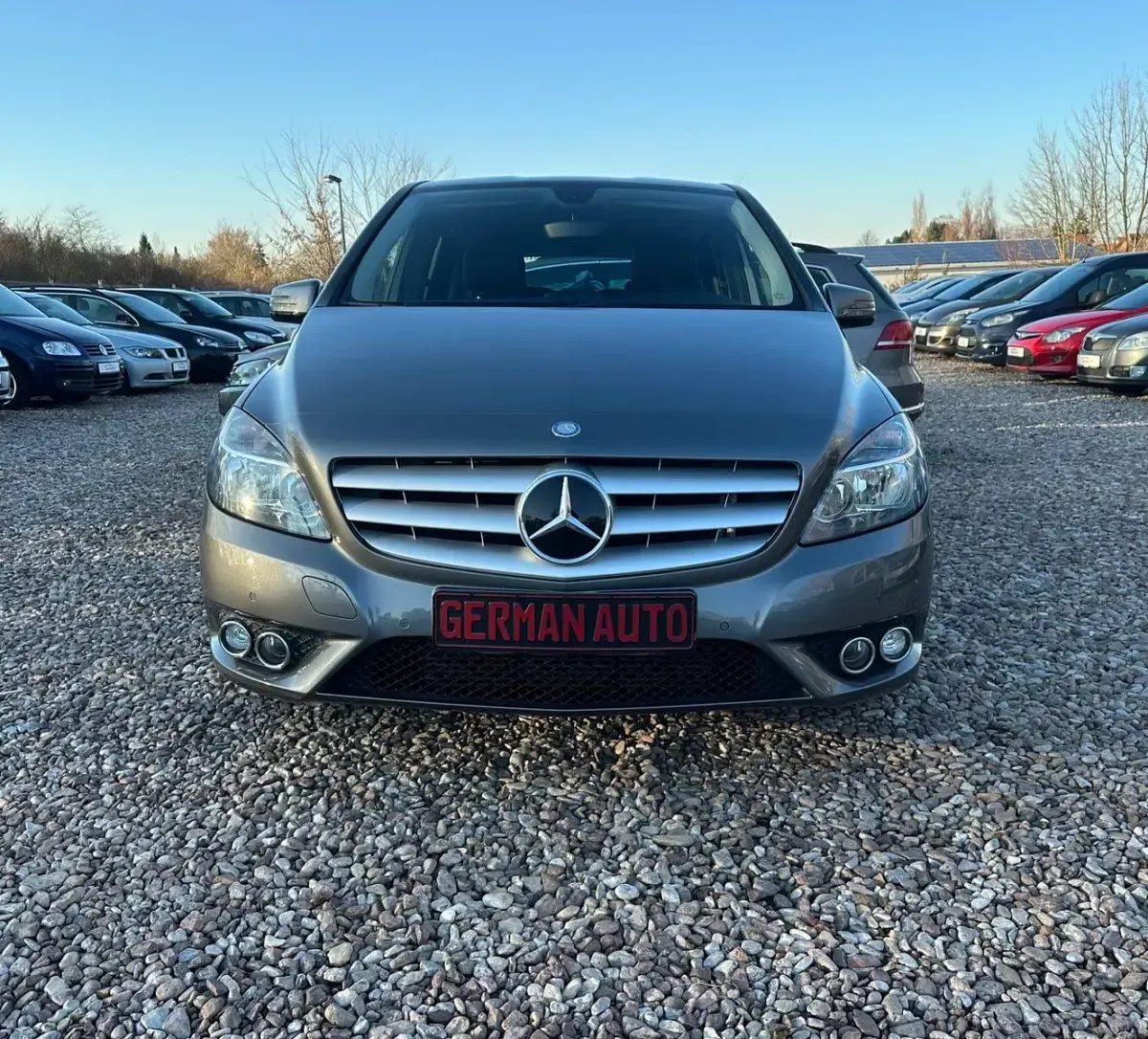 Gebraucht Mercedes B180 122 PS (89 kW) 2012 Grau Kleinwagen