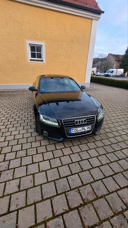 Gebraucht Audi A5 Basis 180 PS (132 kW) 2010 Schwarz Limousine