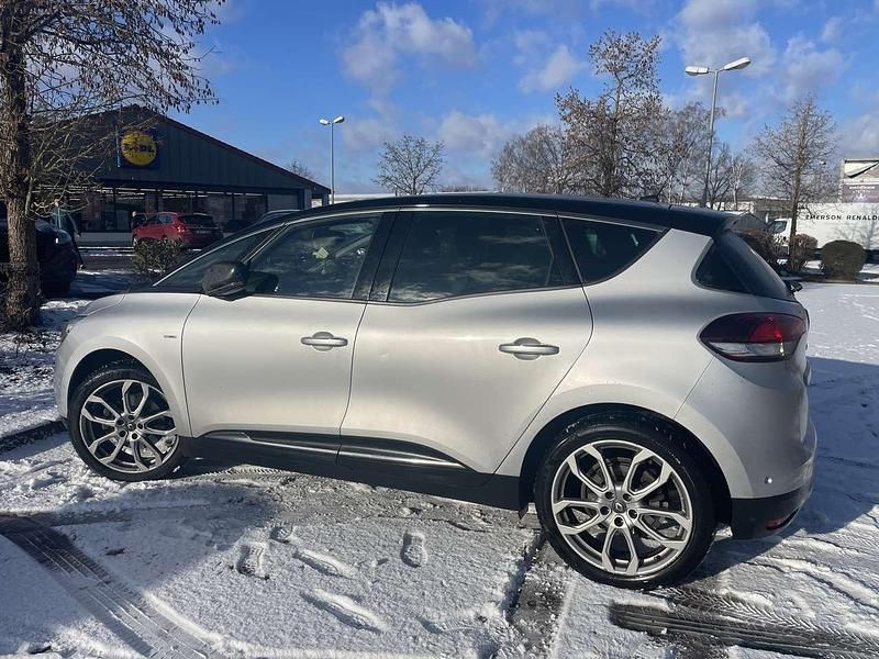 Gebraucht 2017 Renault Scénic Bose Edition Van / Kleinbus | 10.500 € (Fairer Preis) - Bild 1/4