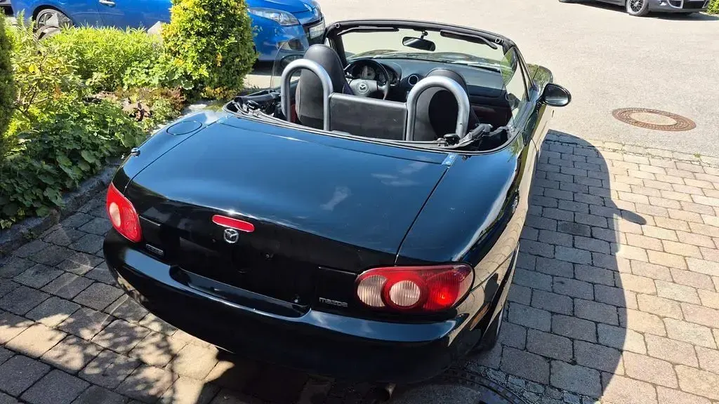 Gebraucht Mazda MX5 110 PS (80 kW) 2004 Schwarz Cabrio