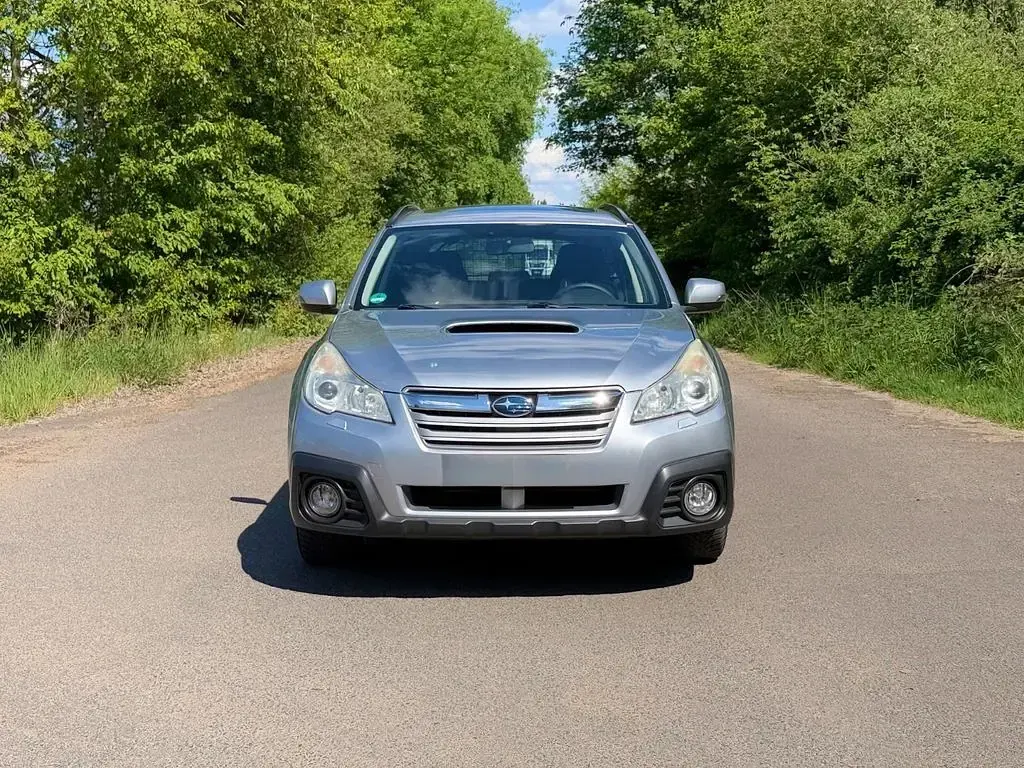 Gebraucht Subaru Outback 150 PS (110 kW) 2014 Silber Kombi