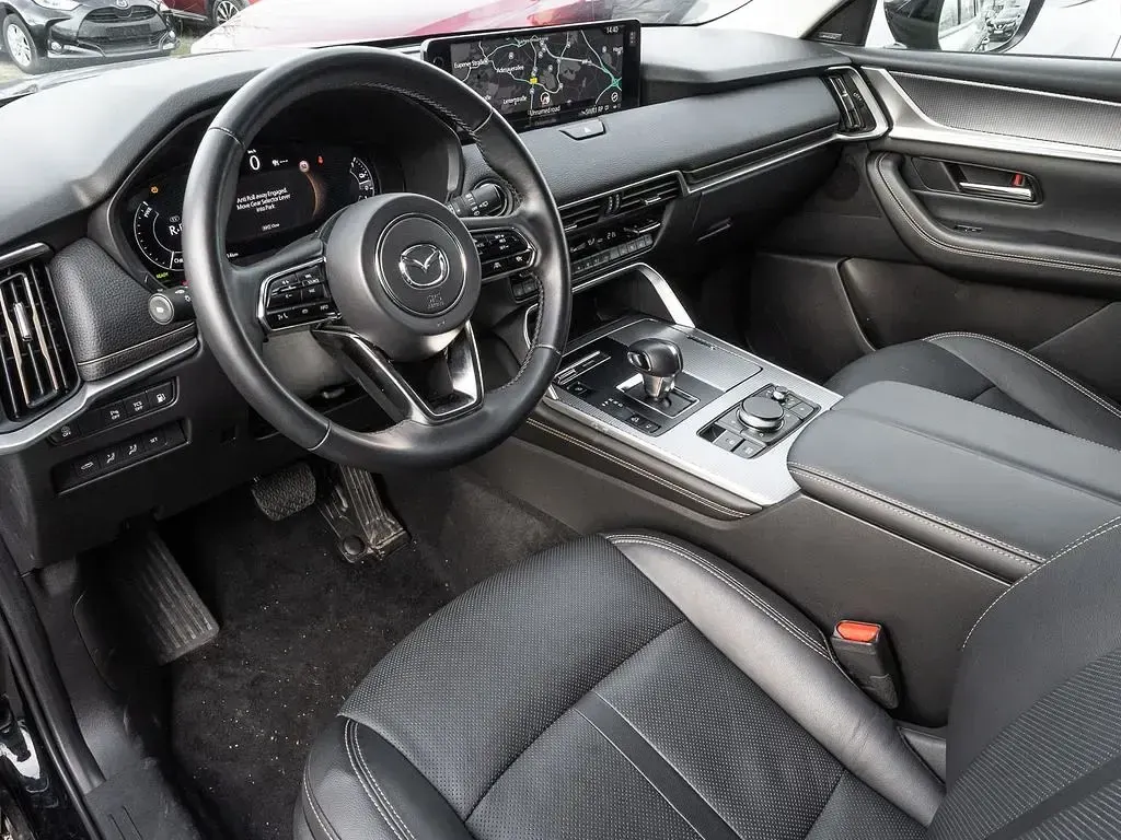 Second-hand Mazda CX-60 Exclusive-Line 328 CP (241 kW) 2023 Negru SUV