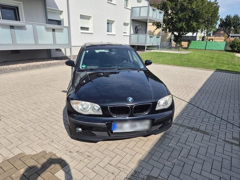 Schwarz Gebraucht 2006 BMW 116 Kleinwagen | 2.200 € (Guter Preis) - Bild 1/4