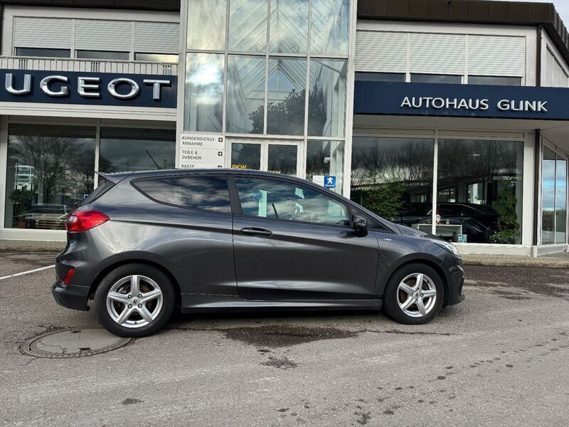 Grau Gebraucht 2018 Ford Fiesta ST-Line Kleinwagen | 12.900 € (Teuer) - Bild 1/4