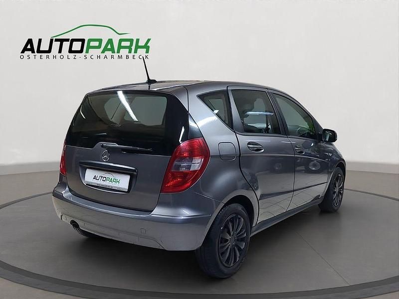 Gebraucht Mercedes A160 95 PS (69 kW) 2011 Grau Limousine