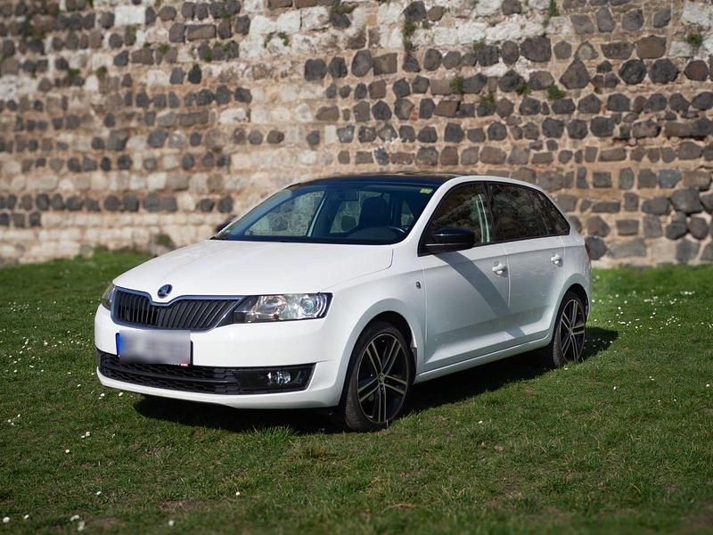 Weiß Gebraucht 2014 Skoda Rapid Limousine | 6.550 € (Fairer Preis) - Bild 1/4