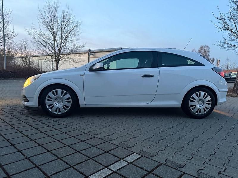 Gebraucht Opel Astra GTC 116 PS (85 kW) 2009 Weiß Limousine