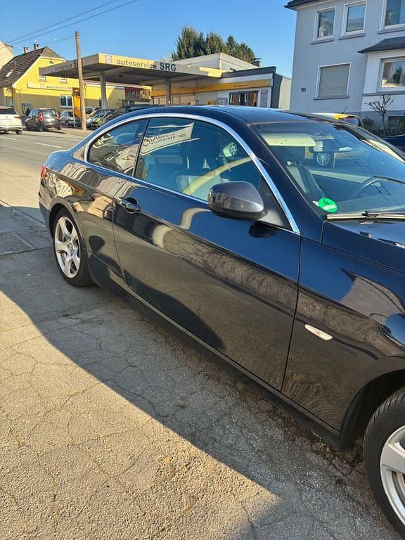 Gebraucht BMW 320 170 PS (125 kW) 2010 Blau Coupé