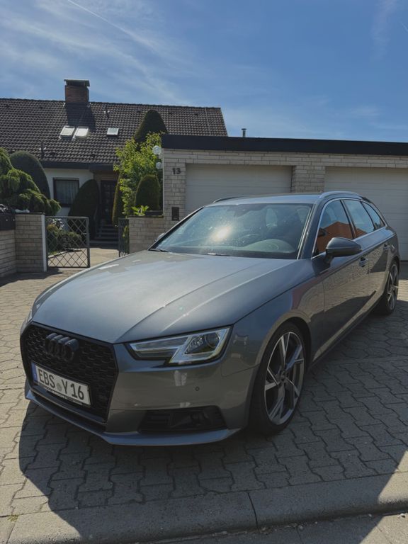 Grau Gebraucht 2016 Audi A4 Ambiente Kombi | 14.300 € - Bild 1/4